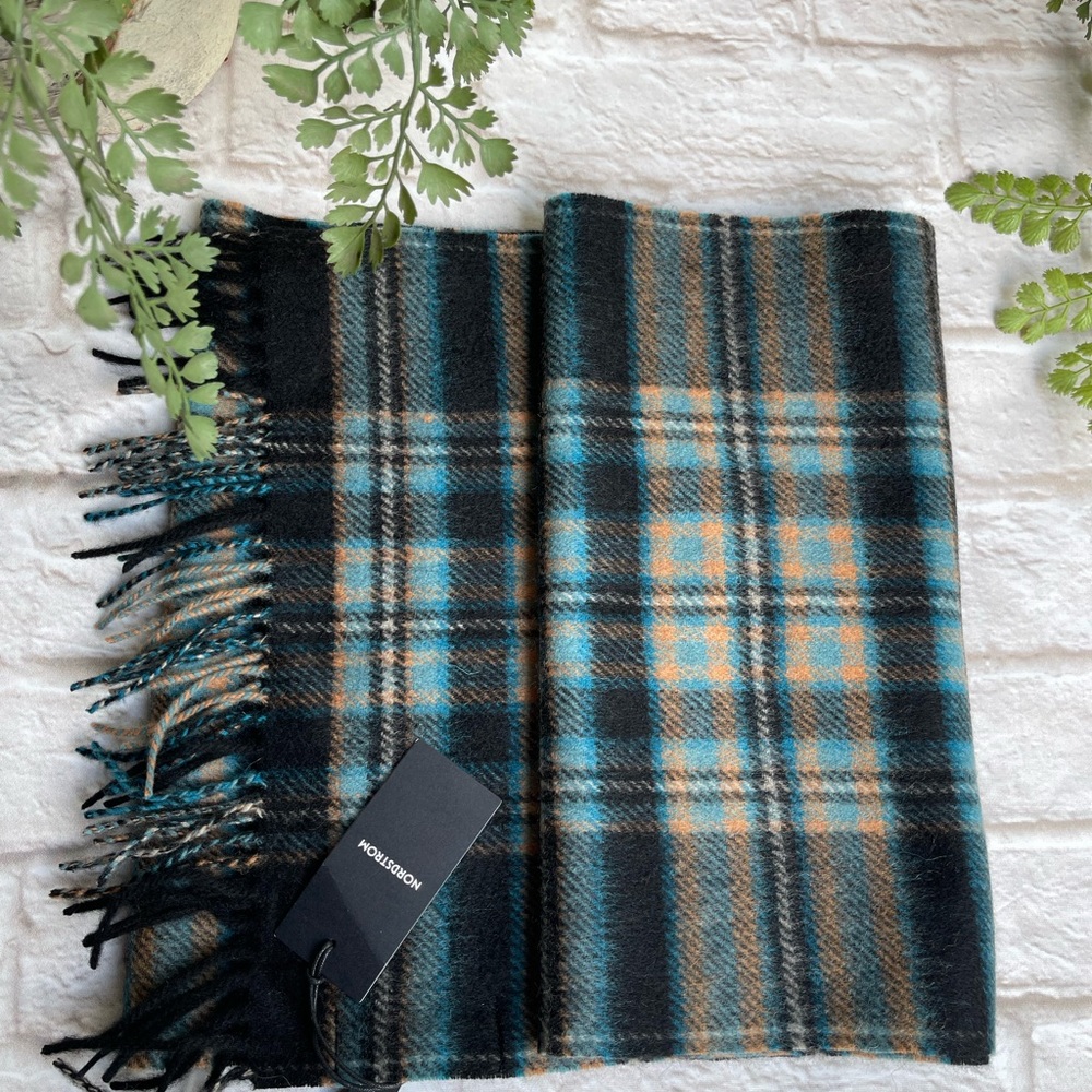 NORDSTROM Black beige magic Tartan Scarf new with tags OS